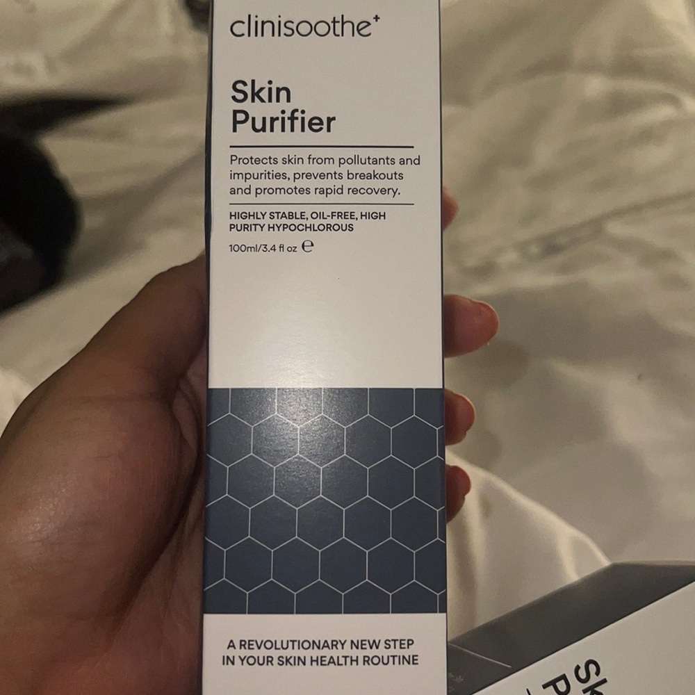 Brand new skin purifier spritz by Clinisoothe+ size 100ml 3.4 fl oz